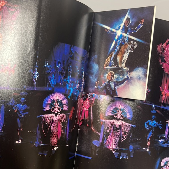 1983 Siegfried & Roy Beyond Belief Souvenir Program Showroom Copy - Picture 4 of 7